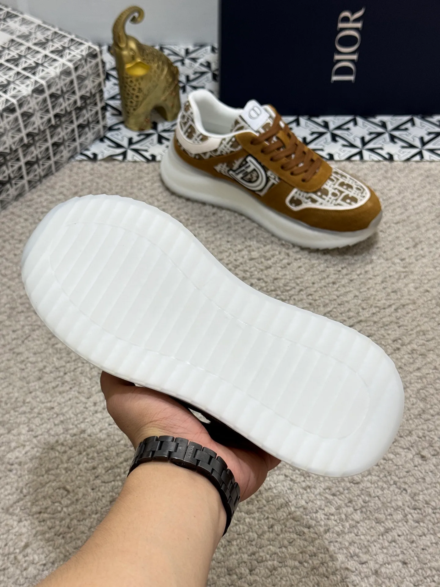 Men's men's shoes 💰440 [New model] 🐞🐞Top original - Dior 🆕 Low-top B02 casual sports shoes, carefully made of first-layer cowhide with canvas, comfortable and breathable ~ rubber soles, enhance style. Fashionable and versatile, it can complement any look. Featuring an exquisite design that is uniquely dynamic and modern, this shoe is part of Dior's legacy and embodies modern elegance. Size: 38-44 (45 customized.